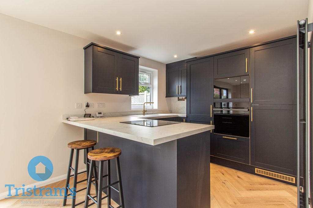 Property photo 3 of 29