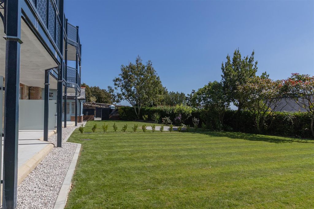 Property photo 2 of 10 No.2_Spence Willard-2.Jpg