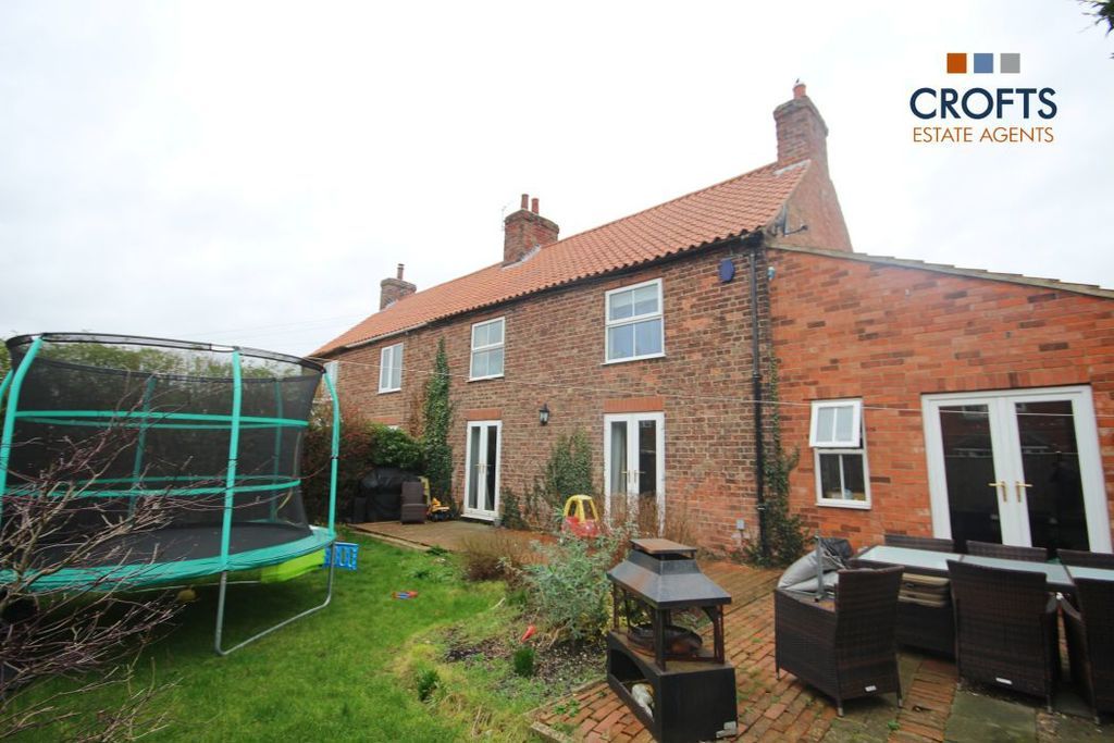 Property photo 1 of 13 Rear