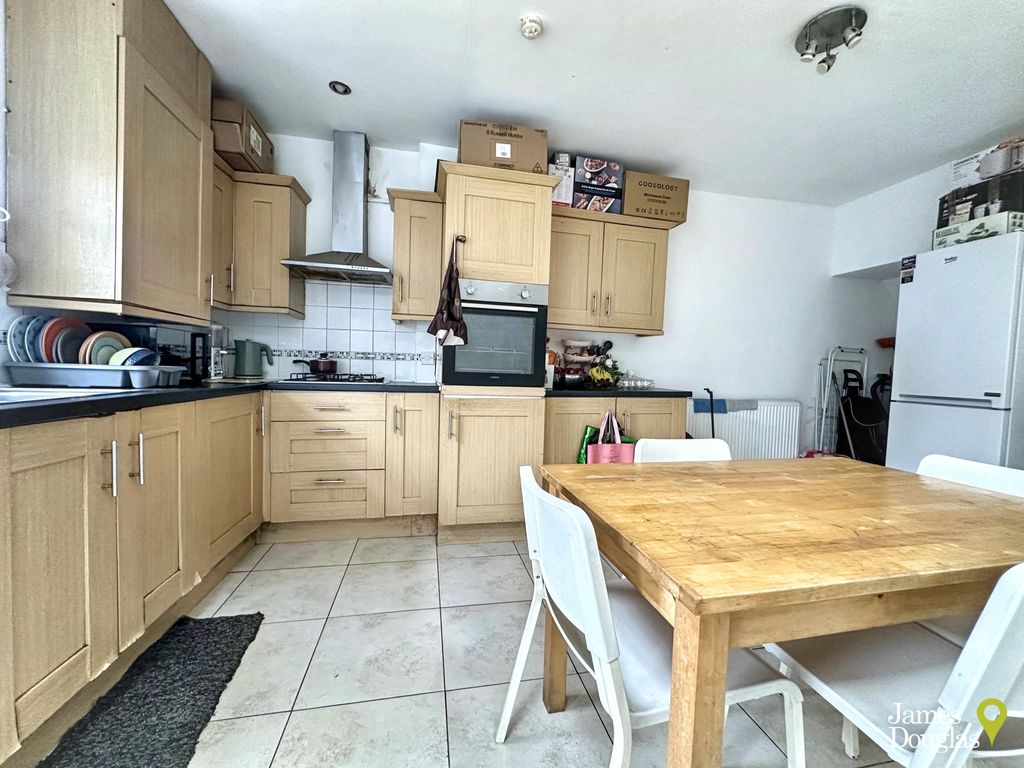 Property photo 3 of 18 Kitchen #2