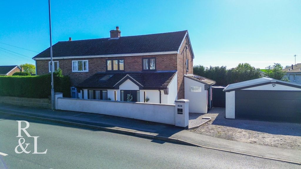 Property photo 1 of 35 2 Atherstone (16).Jpg