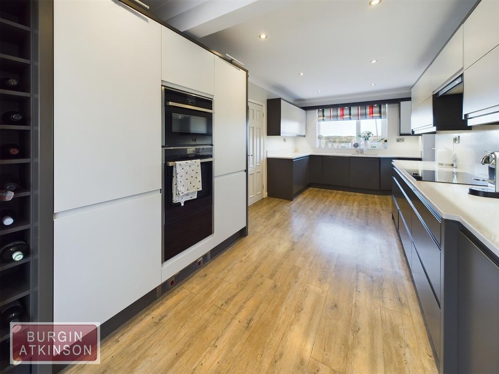 Property photo 2 of 53 Cam01619G0-Pr0081-Still013.Jpg