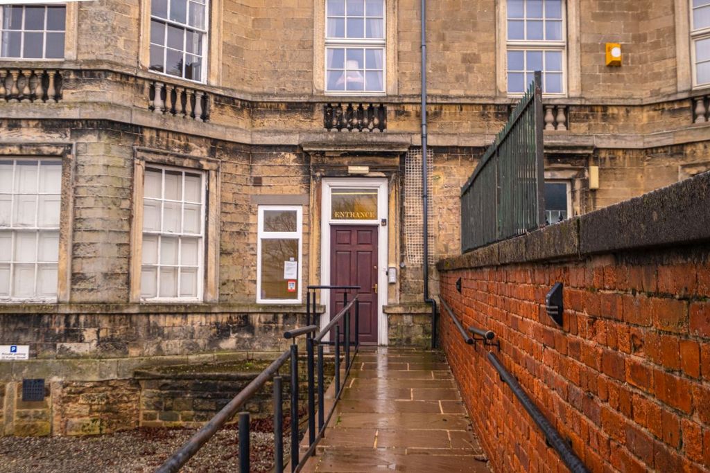 Property photo 3 of 49