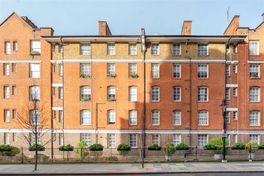 Property photo 1 of 5