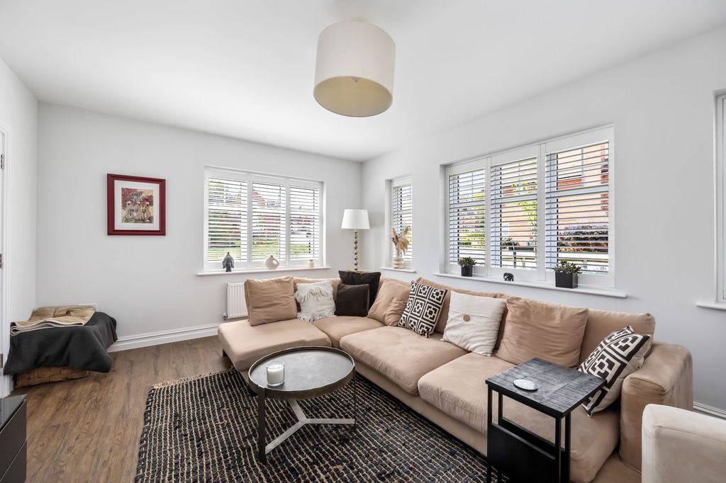 Property photo 3 of 25