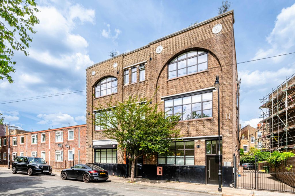 Property photo 2 of 13 Elmore St 116 Low Res 2.Jpg