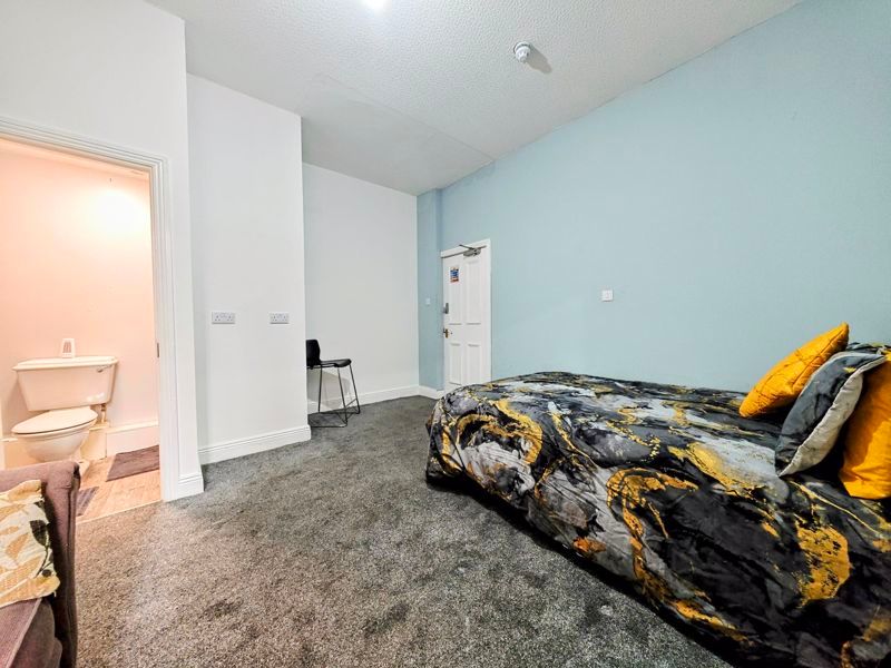 Property photo 3 of 17 Photo 3