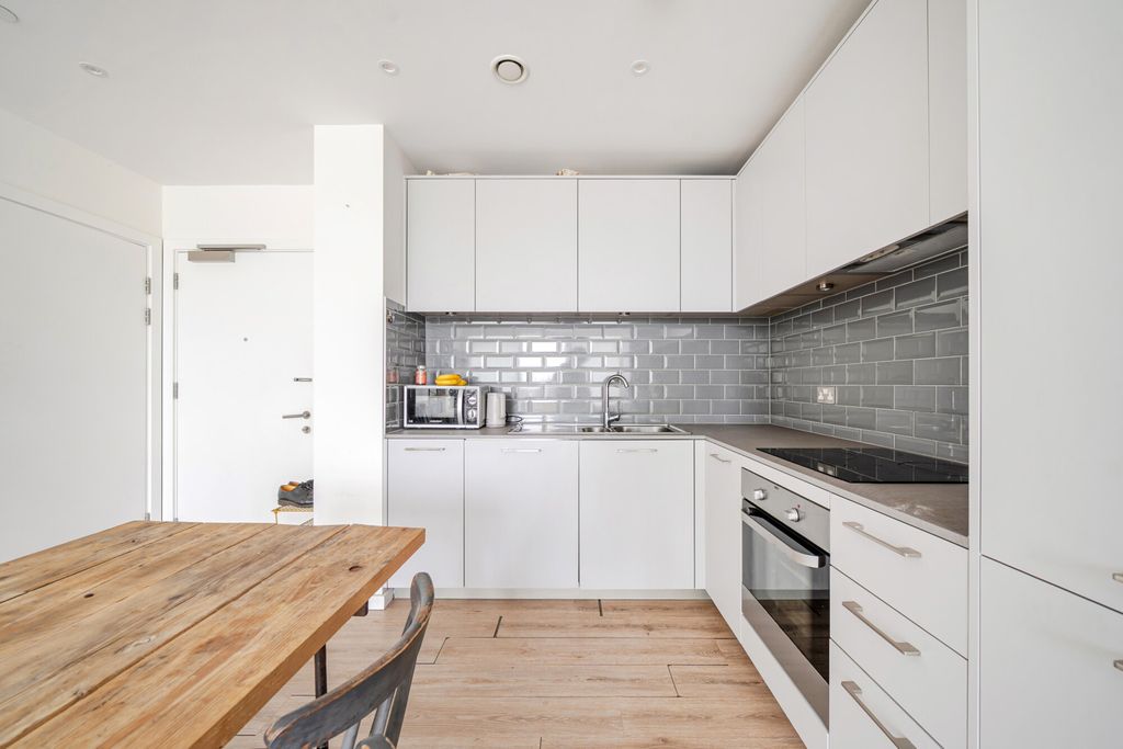 Property photo 1 of 14 Reception/Kitchen