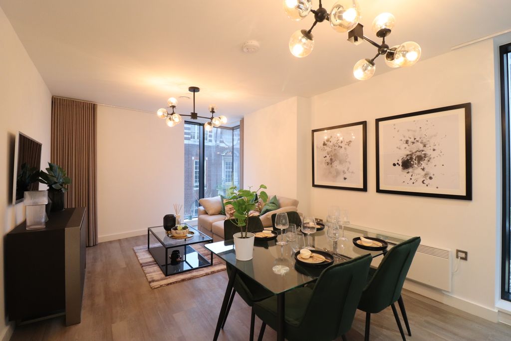 Property photo 1 of 7 Photo 01