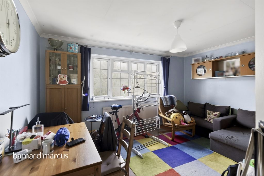 Property photo 3 of 24