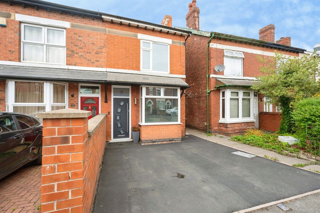 Property photo 1 of 24