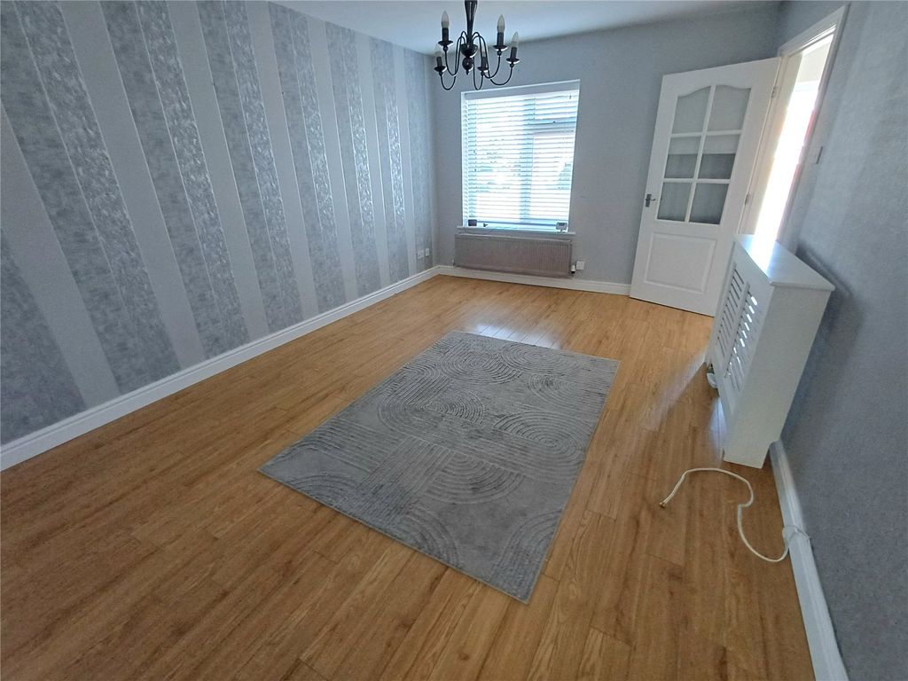 Property photo 1 of 12 Picture No. 02