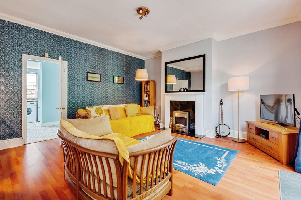 Property photo 2 of 19 Pbox-Img.Jpg