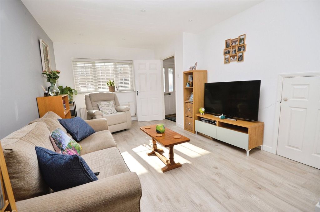 Property photo 2 of 17 Picture No. 06