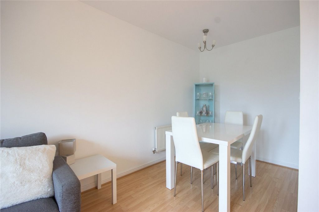 Property photo 3 of 7 Picture No. 17