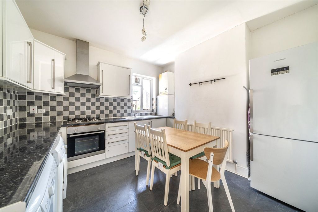 Property photo 3 of 12 Kitchen-Diner Part 1