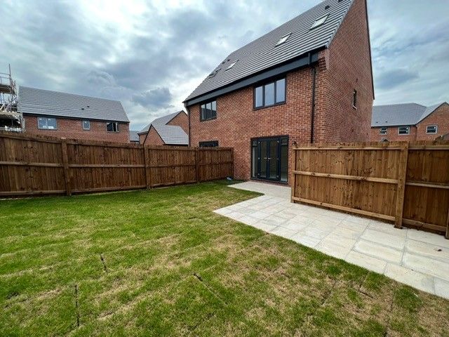 Property photo 1 of 18