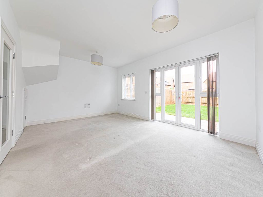 Property photo 3 of 11 Reception Room