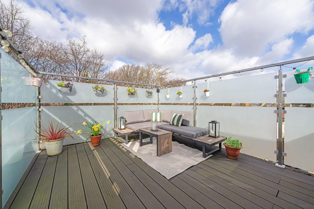 Property photo 1 of 17 Terrace.Jpg