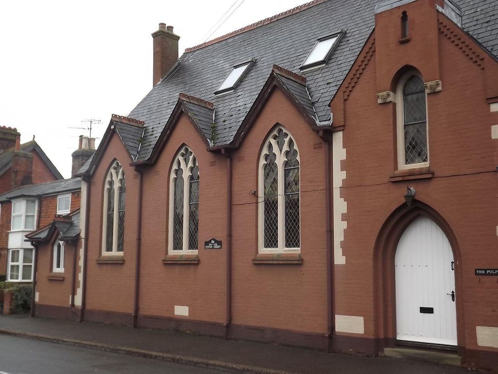 Property photo 1 of 6