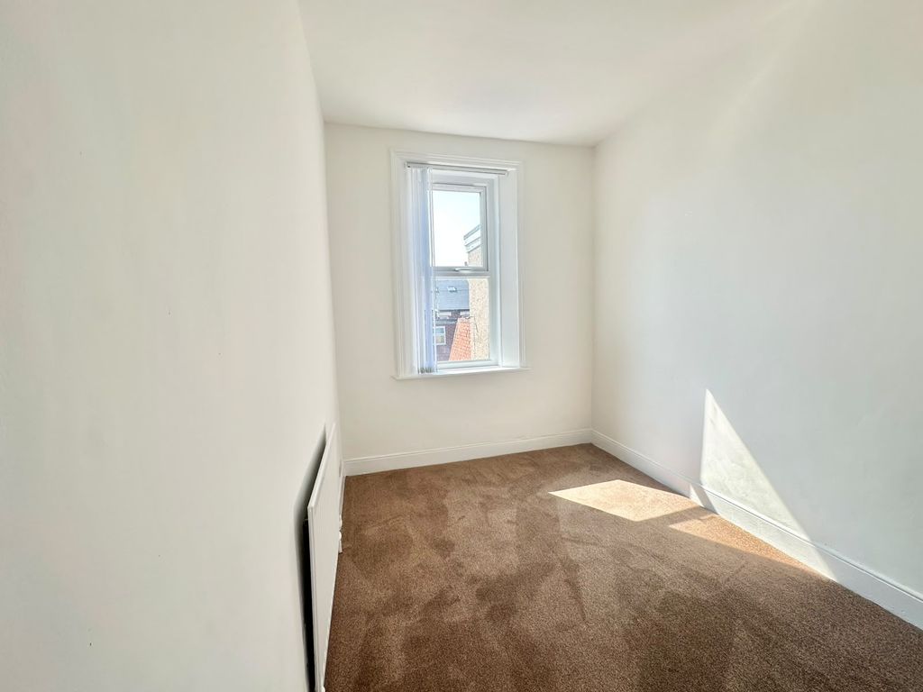 Property photo 2 of 8 Gallery