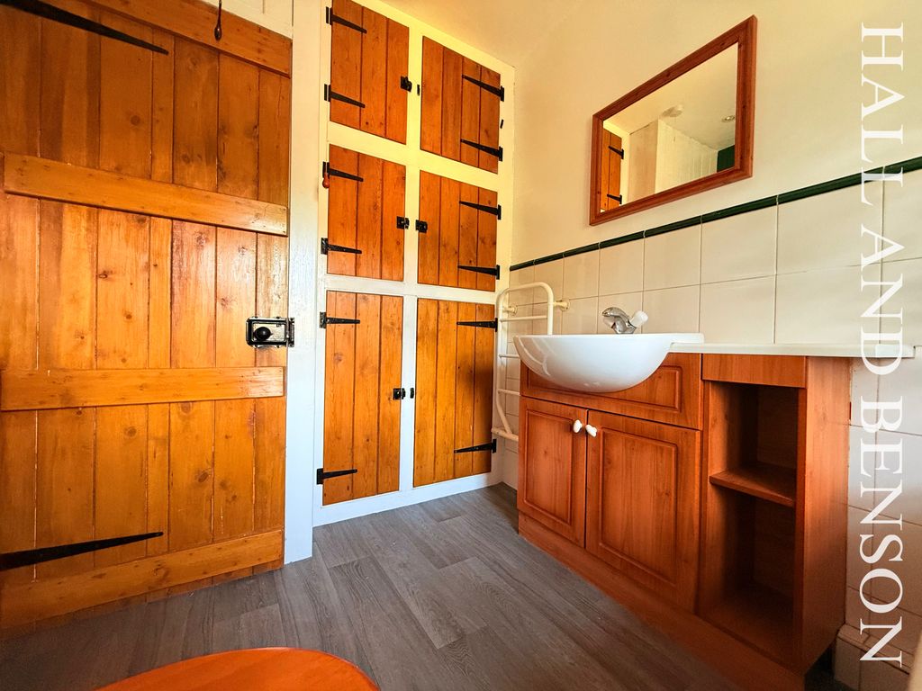 Property photo 1 of 15 Image