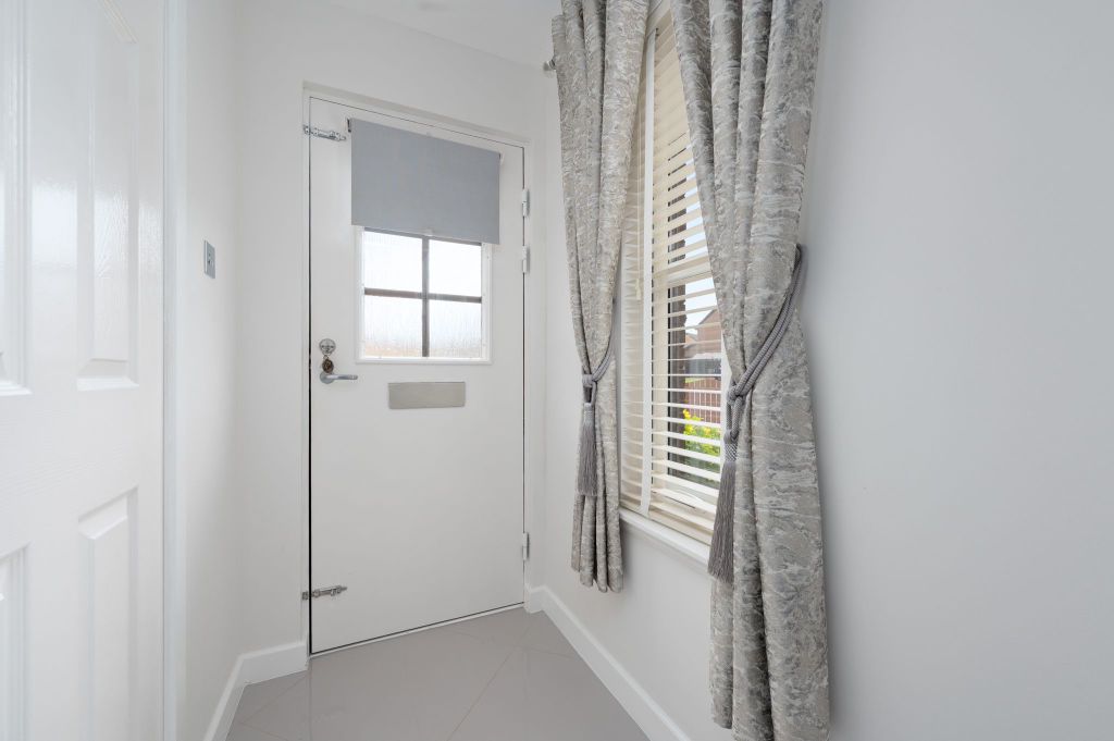 Property photo 3 of 38