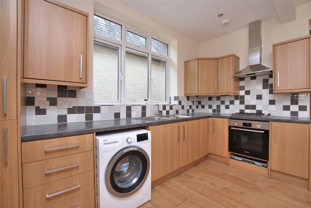 Property photo 2 of 7 Picture No. 13