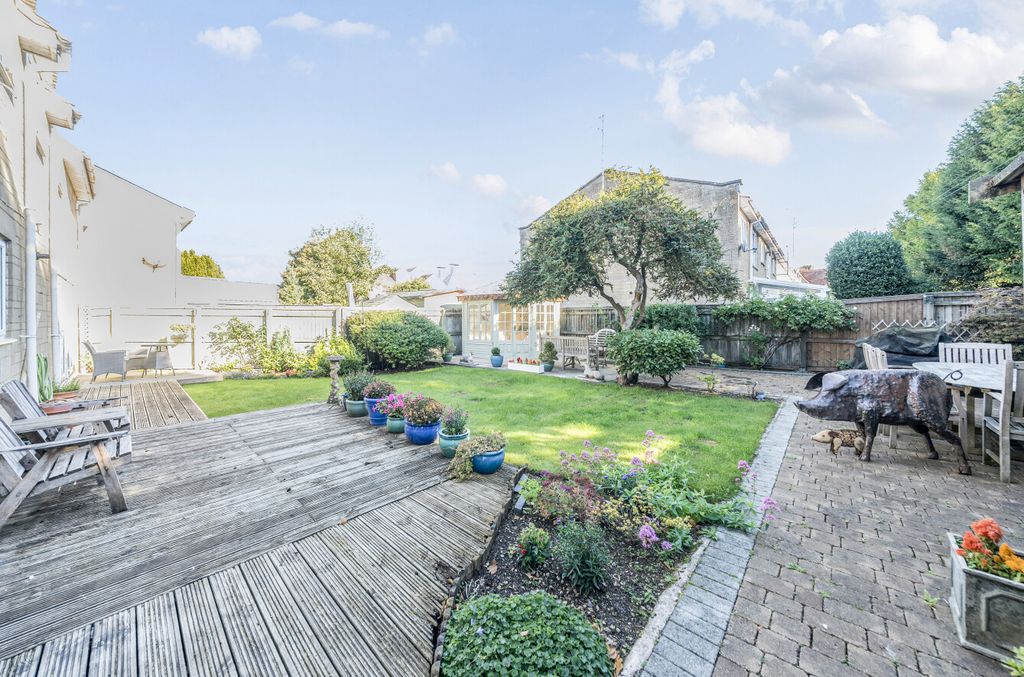 Property photo 2 of 26 Rear Gartden