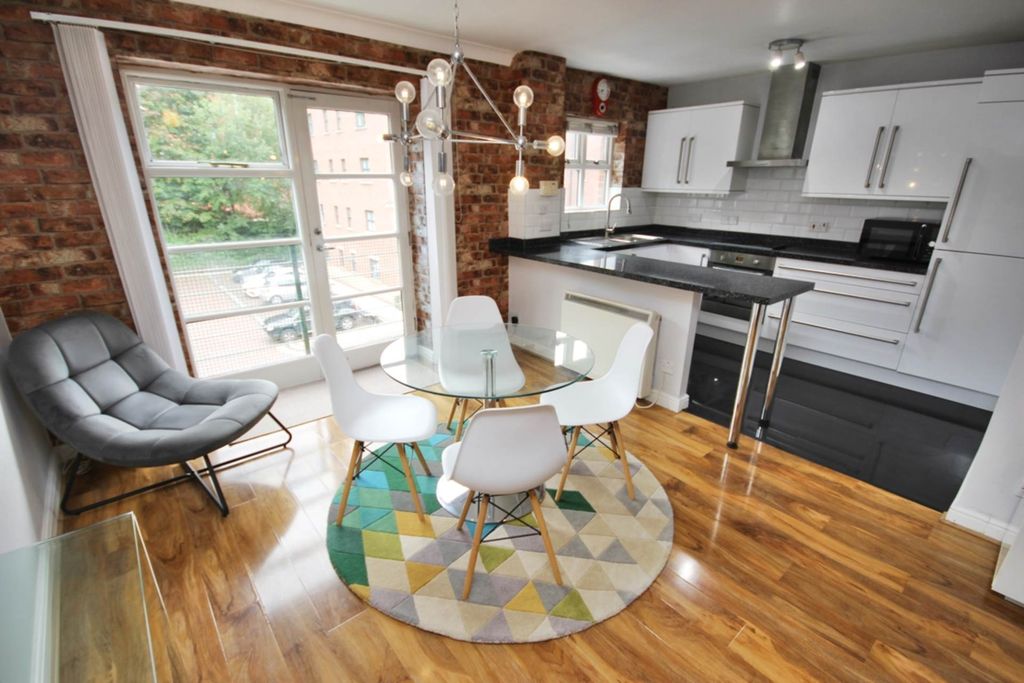 Property photo 2 of 11