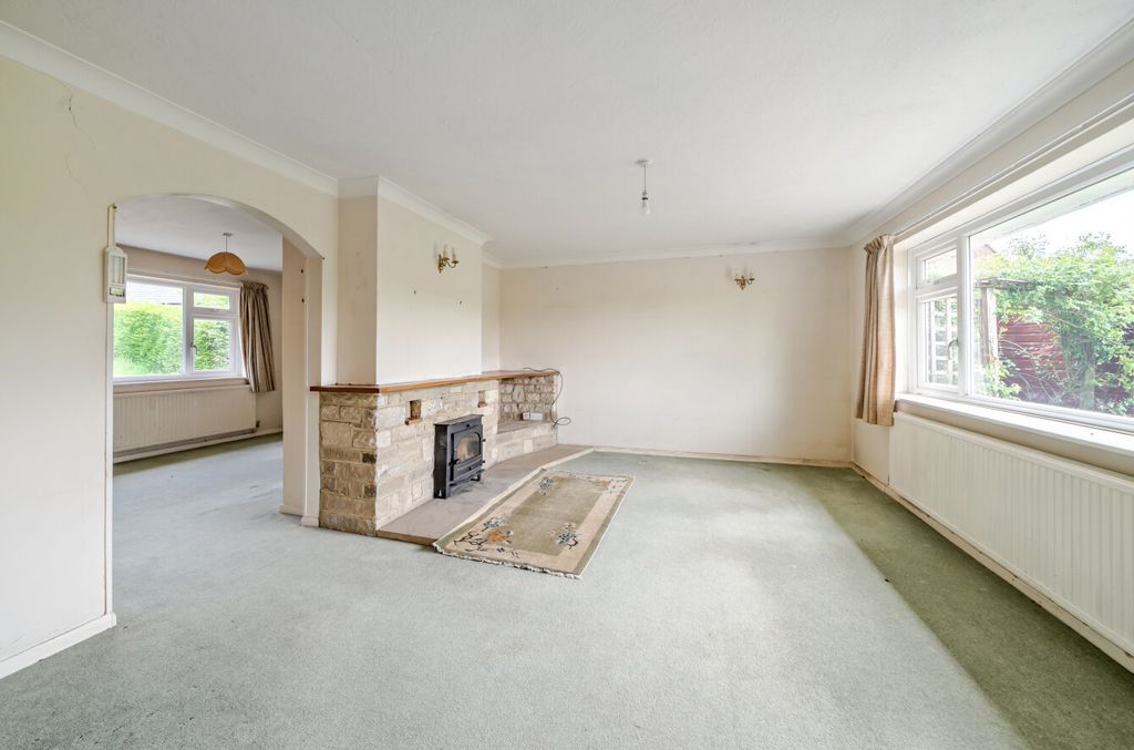 Property photo 2 of 20 1454410-17-69Fee3...