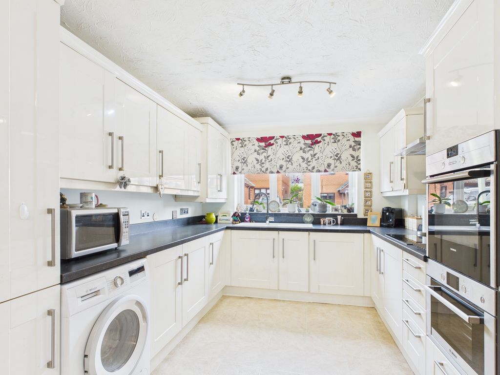 Property photo 3 of 12 Cam04058G0-Pr0041-Still001.Jpg