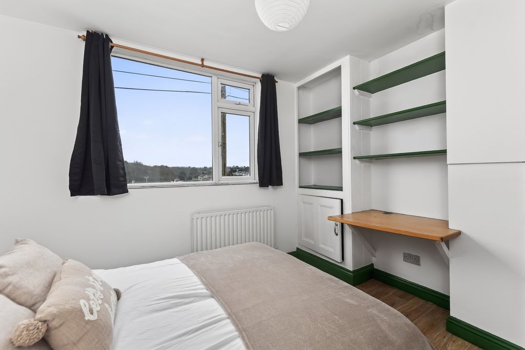 Property photo 2 of 6 0013