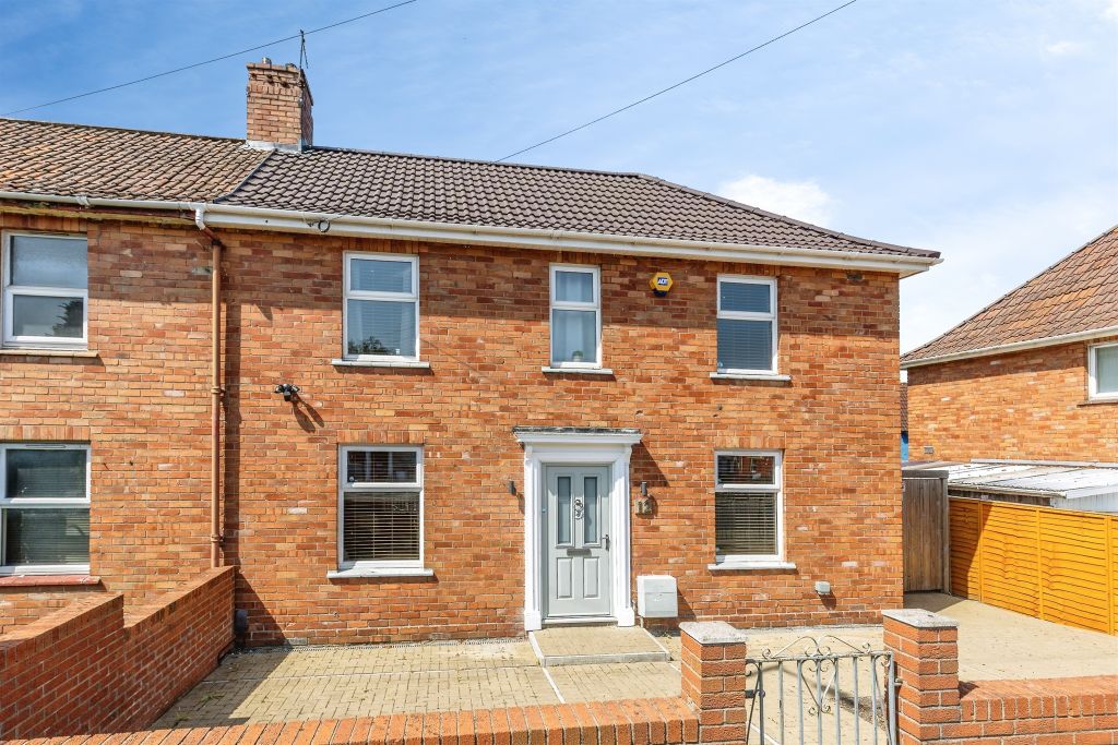 Property photo 1 of 18