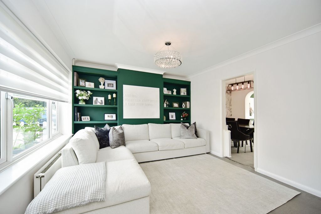 Property photo 3 of 15