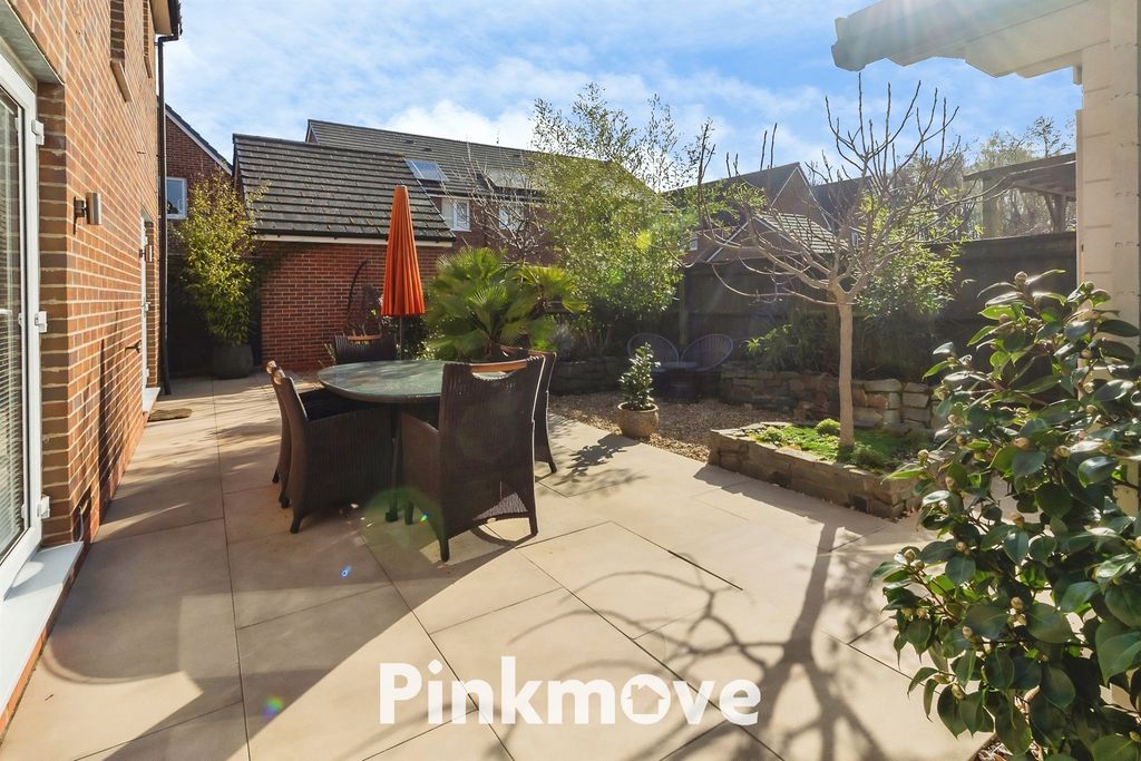 Property photo 2 of 26