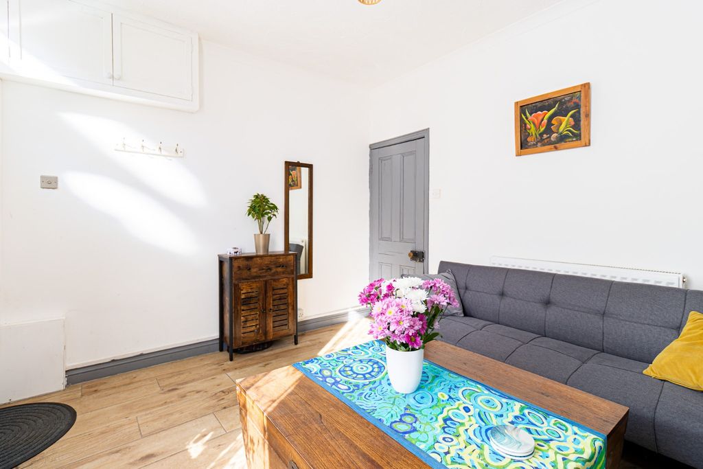 Property photo 3 of 21 5085124