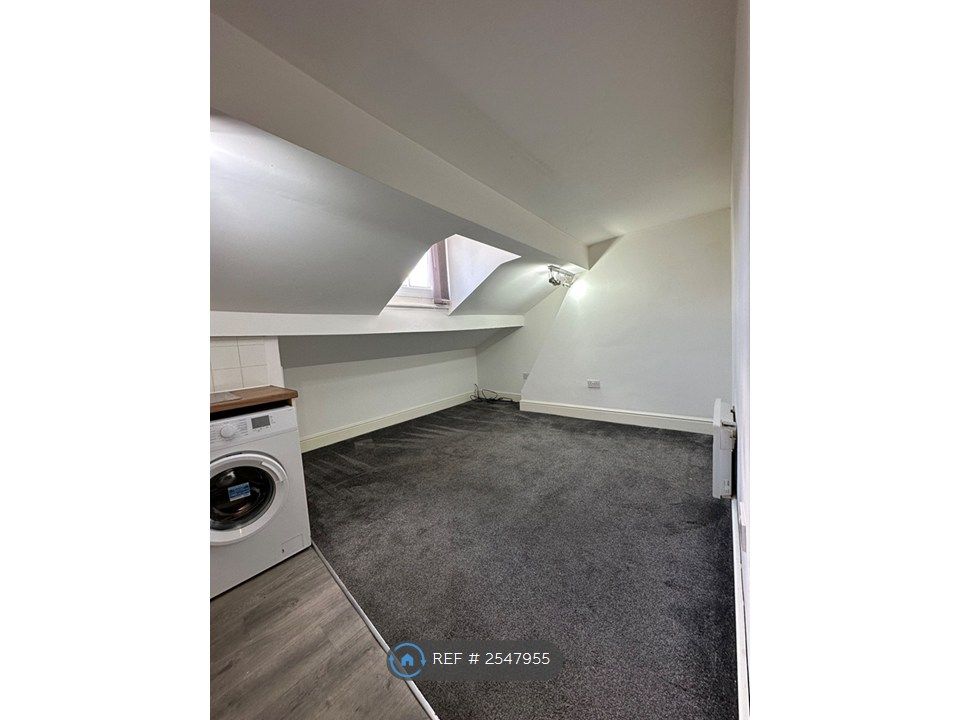 Property photo 2 of 5 Open Plan Lounge