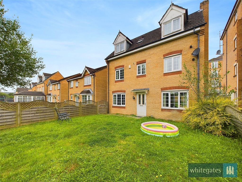 Property photo 1 of 19 Picture No. 18