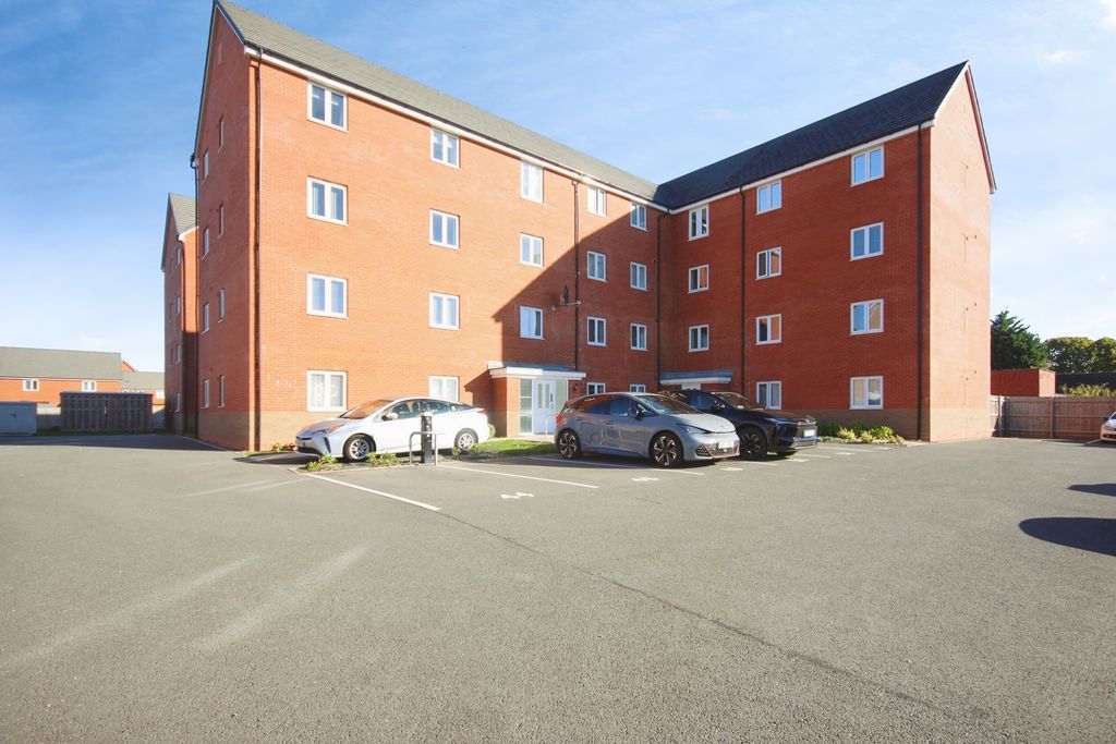 Property photo 1 of 17 Pbox-Img.Jpg