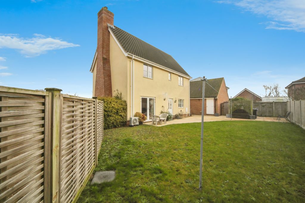 Property photo 2 of 17