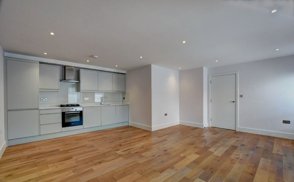 Property photo 2 of 6 3630-Hr-2