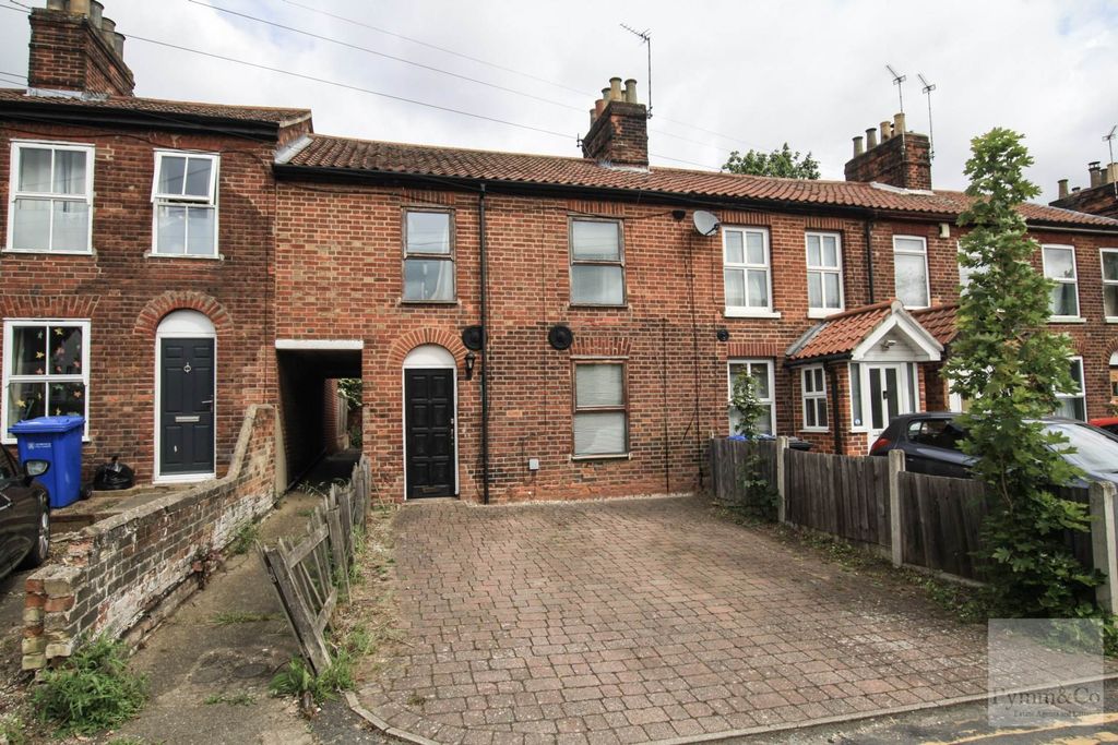 Property photo 1 of 10