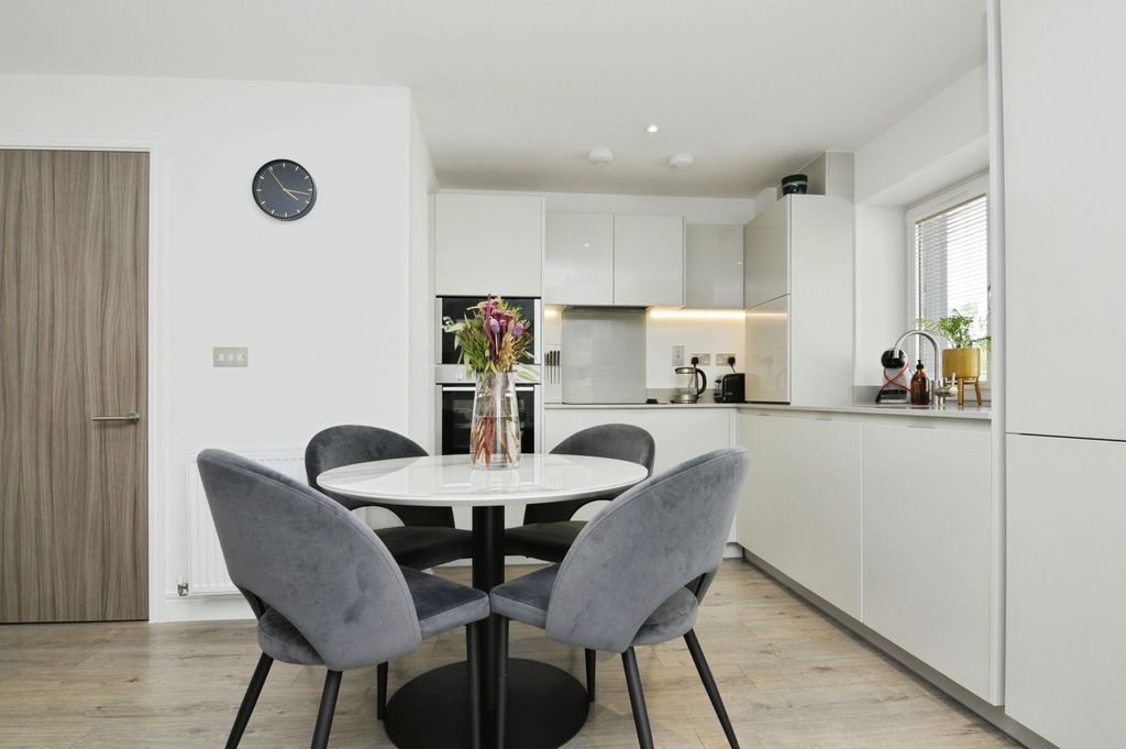 Property photo 1 of 16 Internal