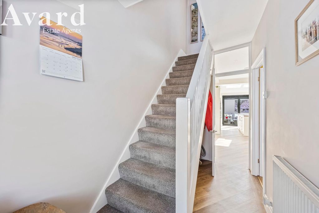 Property photo 3 of 22 17.Jpeg