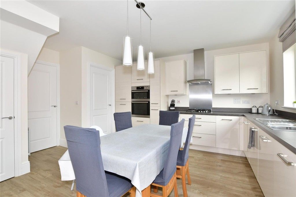 Property photo 1 of 9 Kitchen/Family Room