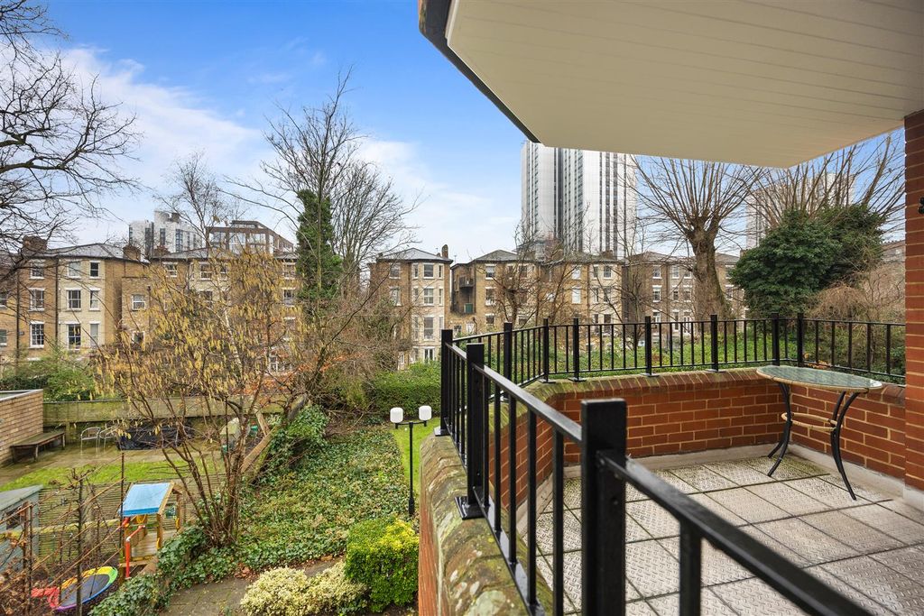 Property photo 2 of 20