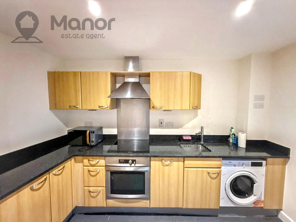 Property photo 2 of 14 Kitchen