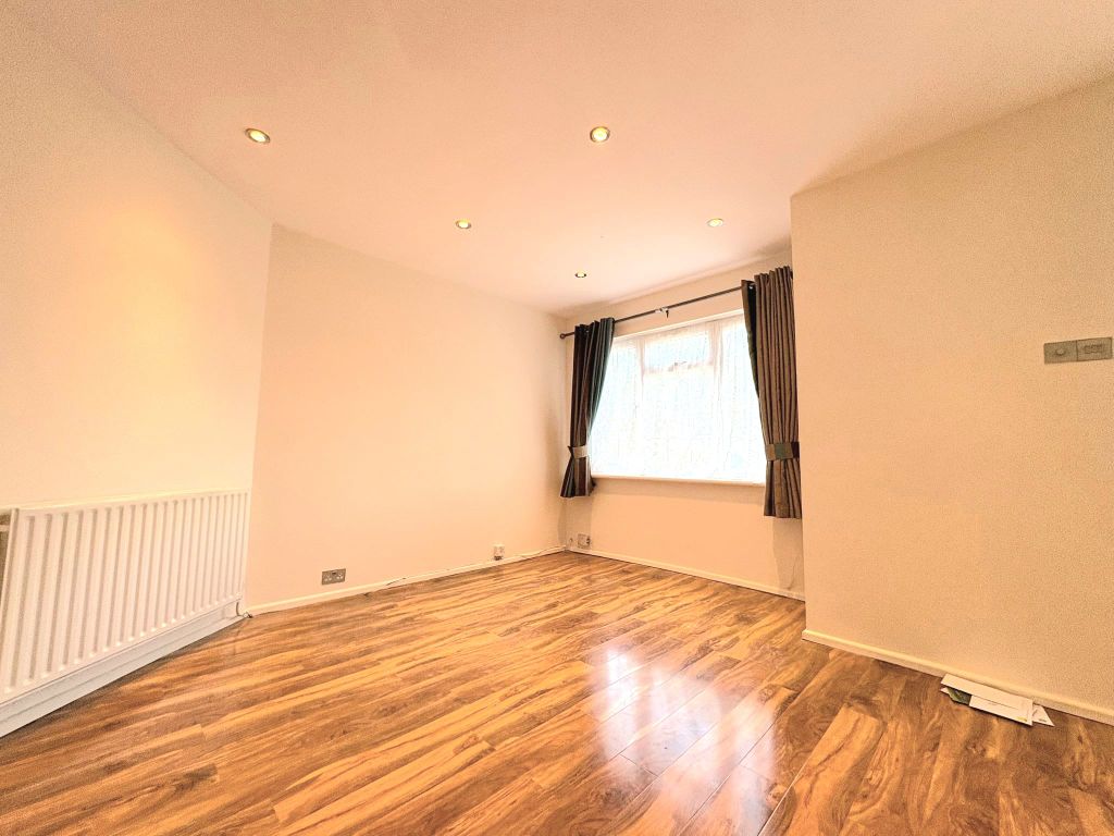 Property photo 2 of 14 077c5A65-c773-4d74-Ab6d-87129c4B66Df