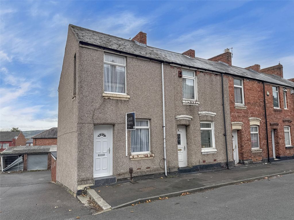 Property photo 1 of 21 External